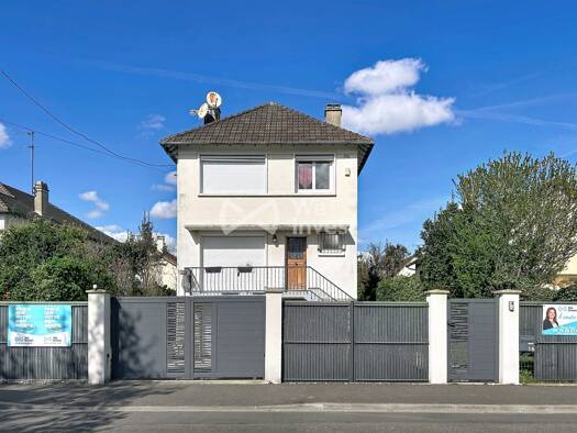 Maison à vendre 290 000 € 4 pièces 2 chambres 61 m² 405 m² de terrain Ascott-Village Ouest-Le Verger Roissy-en-Brie 77680