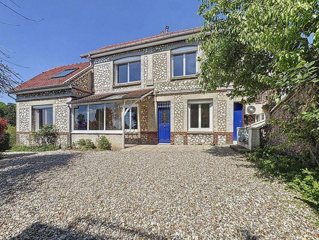 Maison 5 pièces 104 m² · à Bois-Guillaume · 104 m² · 1 550 €/mois