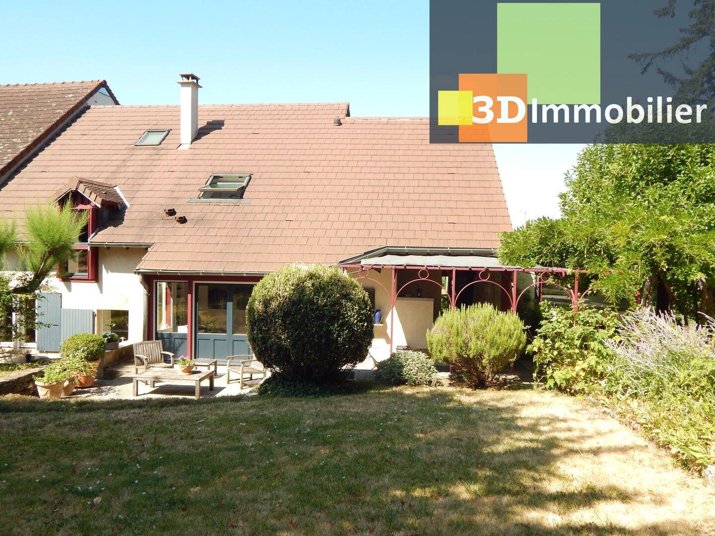 Maison 9 pièces 201 m² · à Lons-le-Saunier · 201 m² · 495 000 €