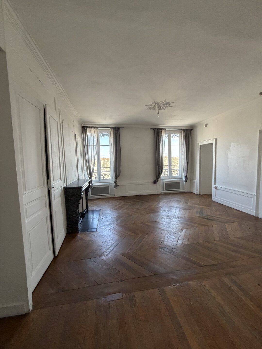 Appartement 2 pièces 68 m² · à Lyon 2ème Arrondissement · 68 m² · 299 000 €