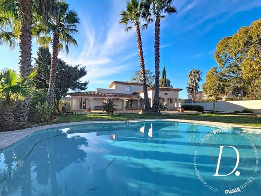 Villa à vendre 890 000 € 8 pièces 4 chambres 270 m² 2 300 m² de terrain Pomérols 34810