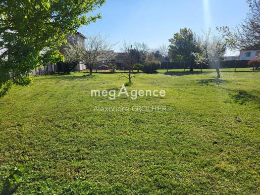 Terrain constructible à vendre 83 000 € 539 m² de terrain Médis 17600