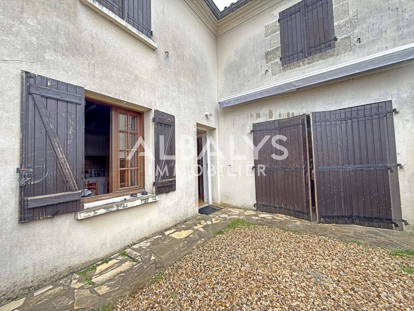 Maison 5 pièces 103 m² · à Saint-Germain-de-la-Rivière · 103 m² · 160 000 €