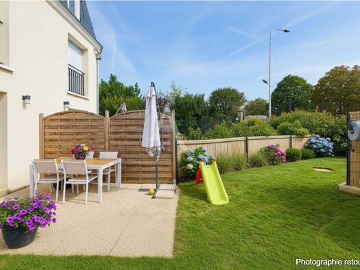 Appartement à vendre 340 000 € 3 pièces 2 chambres 73 m² RDC/2 Le Village Montesson 78360