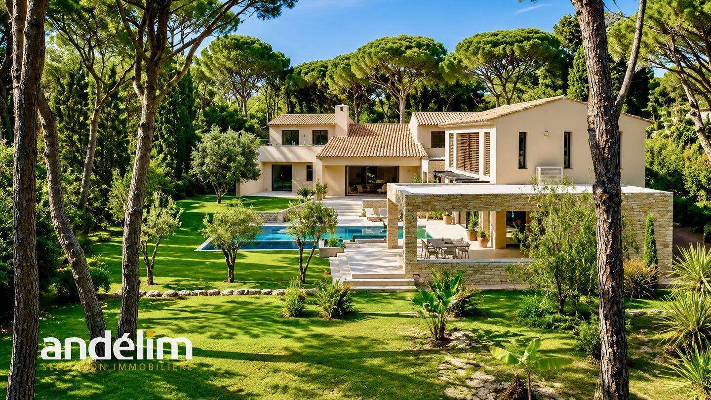 Maison 6 pièces 381 m² · à Saint-Raphaël · 381 m² · 4 200 000 €