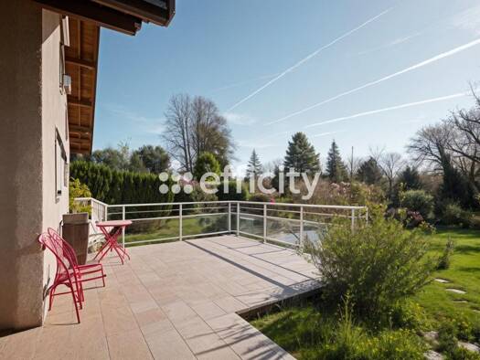 Maison à vendre 750 000 € 11 pièces 9 chambres 250 m² 1 700 m² de terrain Yvoire 74140