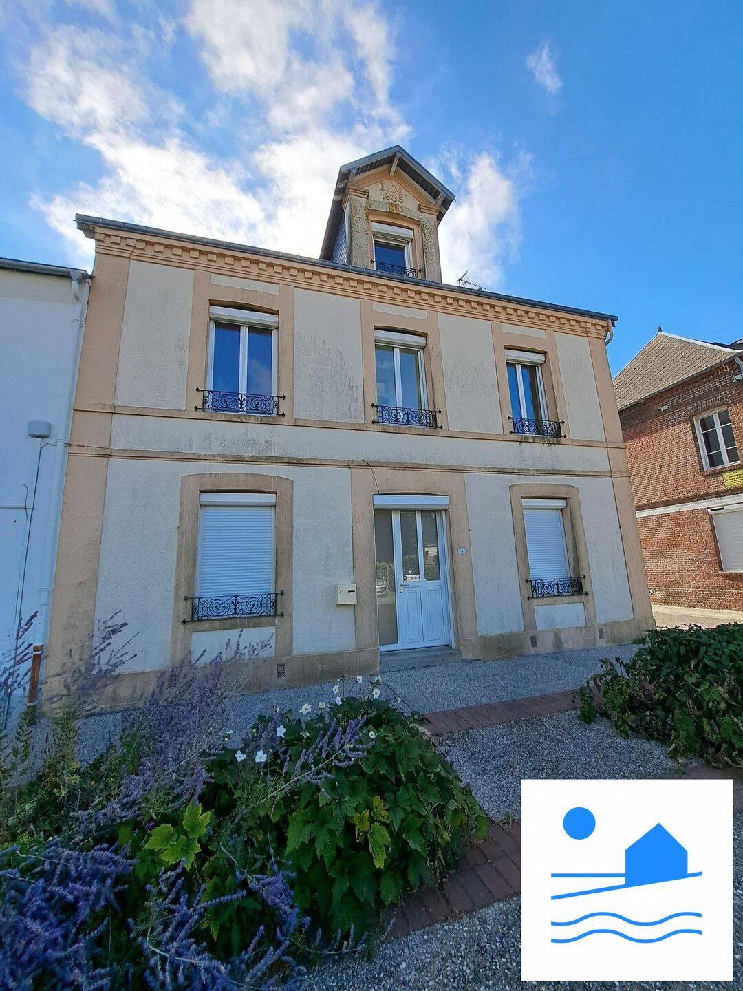 Maison 6 pièces 139 m² · à Gonneville-la-Mallet · 138,9 m² · 1 150 €/mois