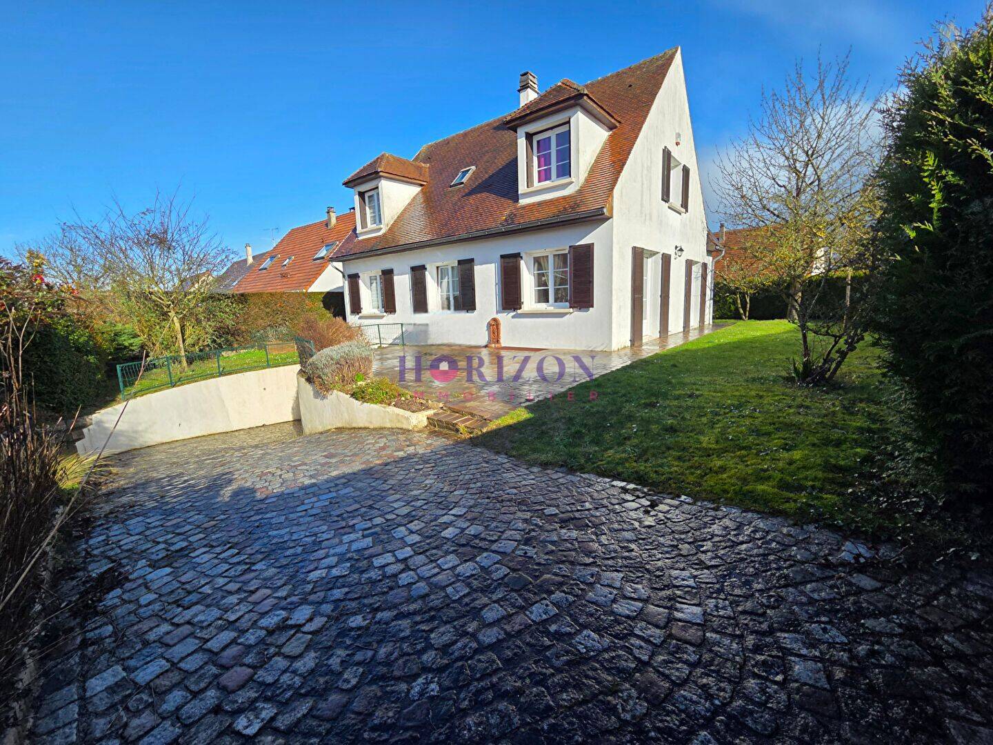 Maison 6 pièces 142 m² · à La Chapelle-en-Serval · 142,2 m² · 414 000 €