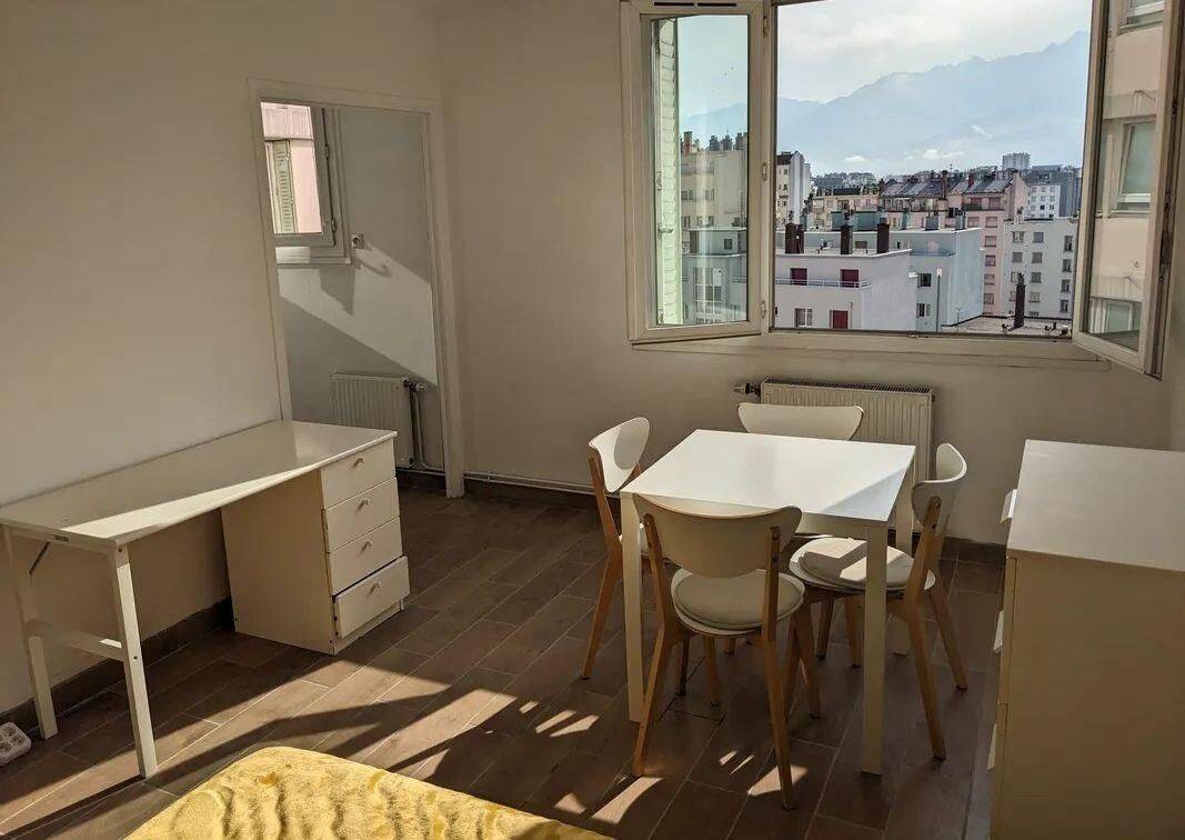 Appartement 1 pièce 25 m² · à Grenoble · 25 m² · 470 €