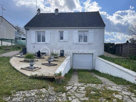 Maison à vendre 191 000 € 4 pièces 3 chambres 74 m² 850 m² de terrain Dordives 45680