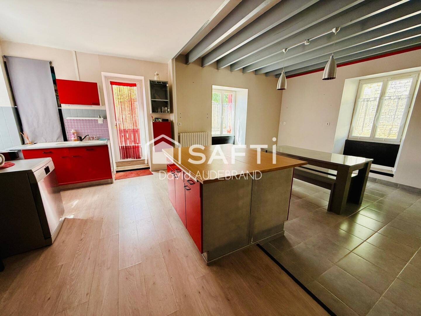 Maison 5 pièces 165 m² · à Cherveux · 165 m² · 161 500 €