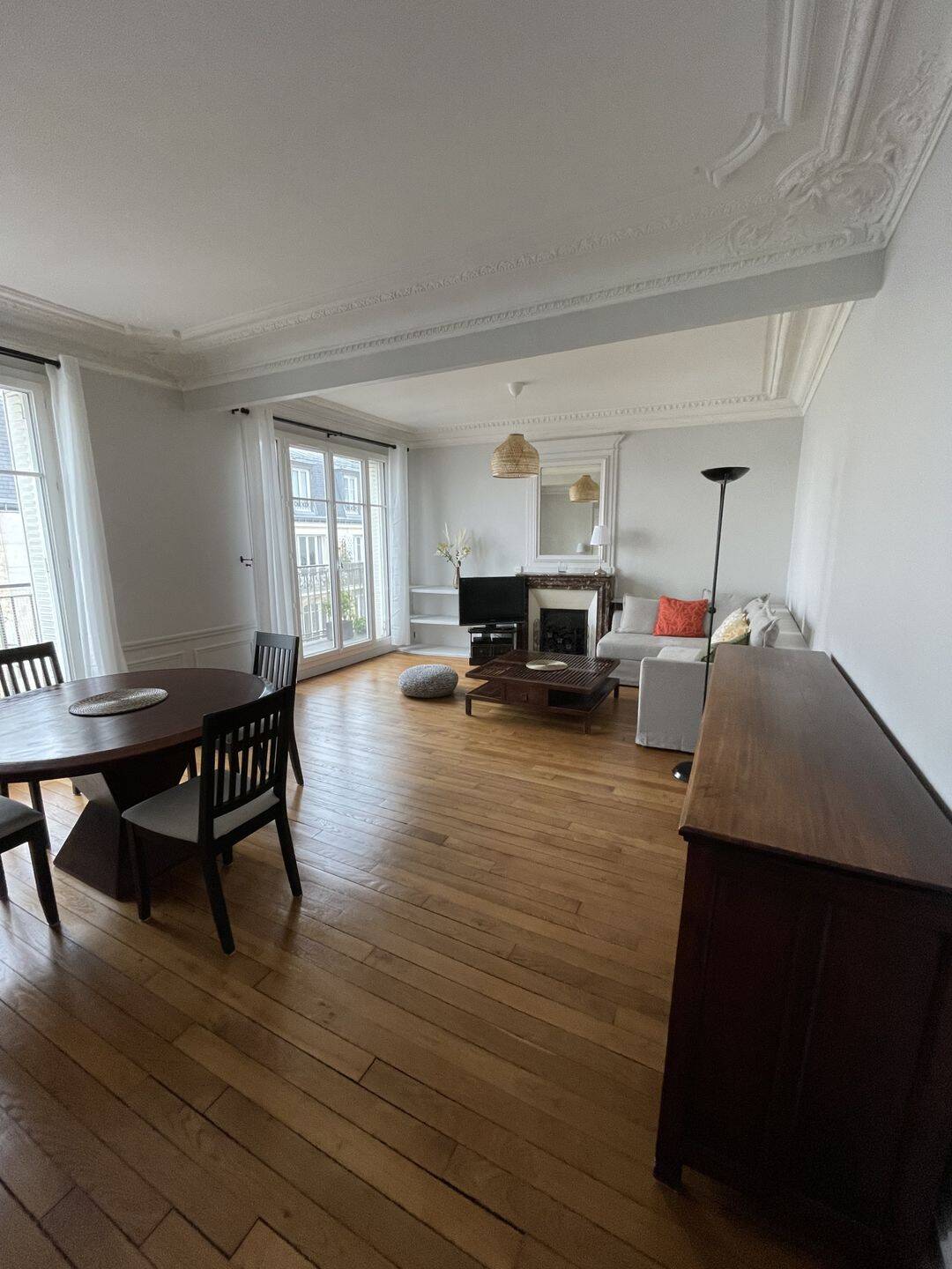 Appartement 3 pièces 75 m² · à Levallois-Perret · 75,3 m² · 2 300 €