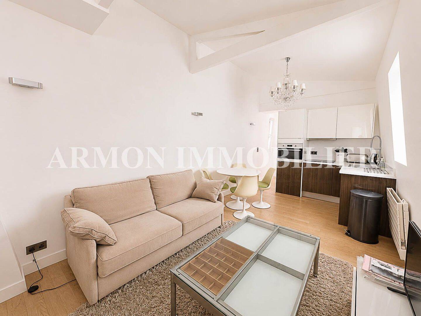 Appartement 3 pièces 60 m² · à Paris 8ème Arrondissement · 60 m² · 2 600 €/mois