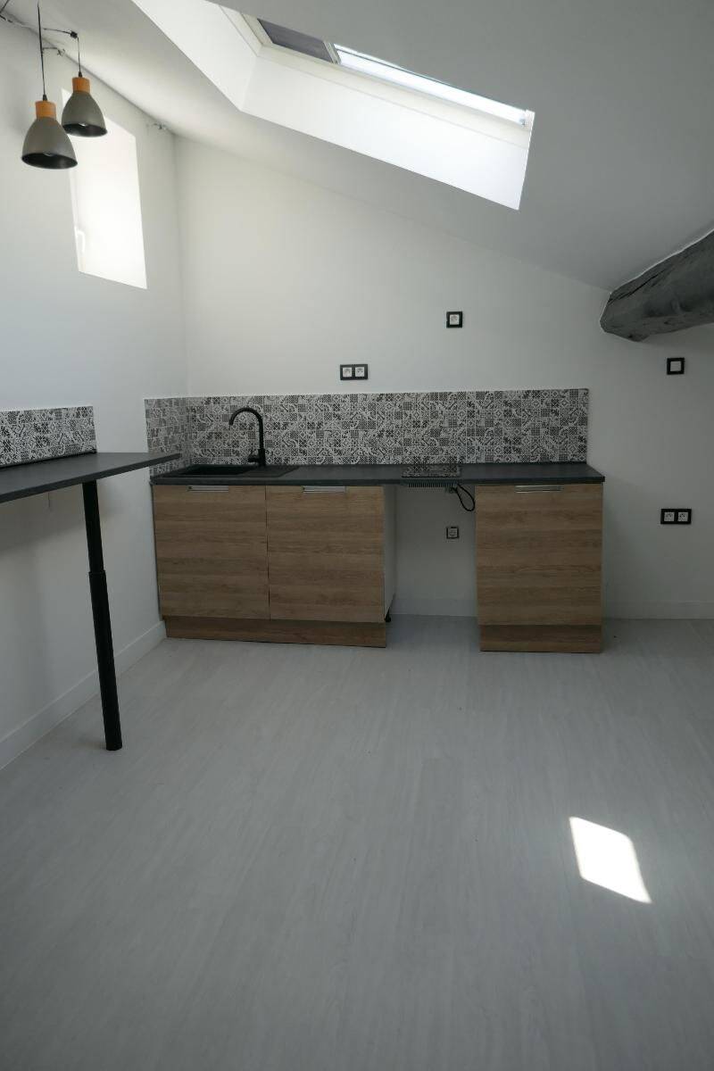 Appartement 1 pièce 20 m² · à Saint-Étienne · 20 m² · 365 €