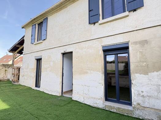 Maison à vendre 230 000 € 4 pièces 3 chambres 95,5 m² 701 m² de terrain Chars 95750