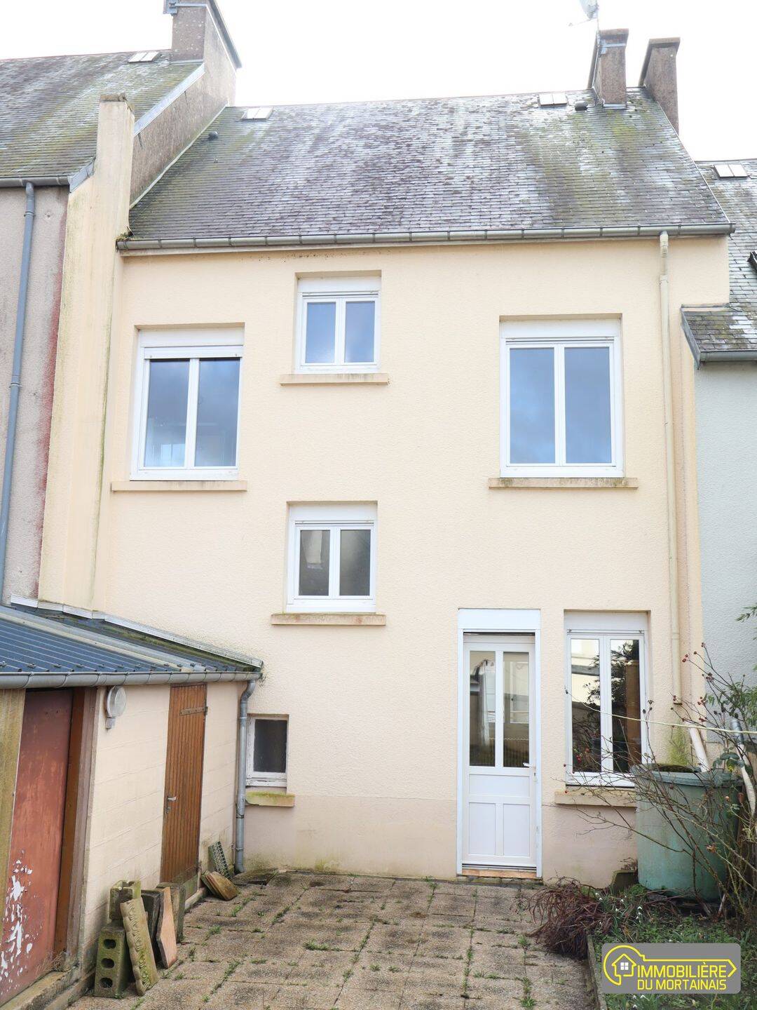 Maison 6 pièces 110 m² · à Mortain-Bocage · 110,3 m² · 75 000 €