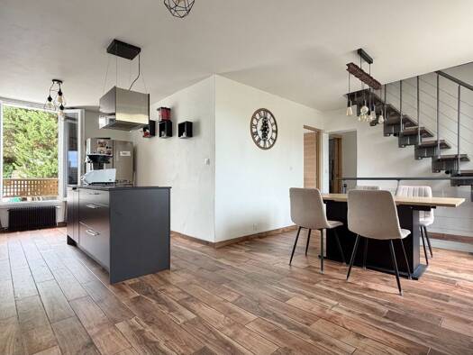 Maison à vendre 239 000 € 4 pièces 2 chambres 95 m² 303 m² de terrain Ermitage-Nacelle Papeterie Corbeil-Essonnes 91100