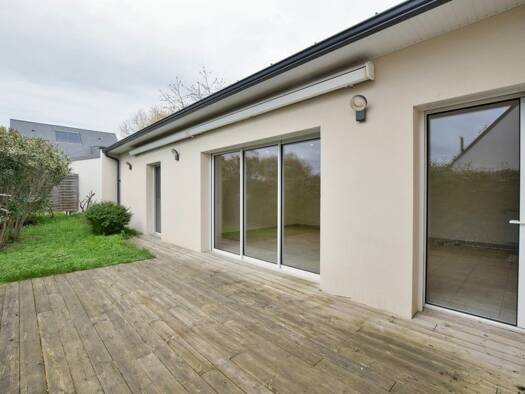 Maison de plain-pied à vendre 359 990 € 5 pièces 3 chambres 110 m² 273 m² de terrain Coteaux de la Mayenne Avrillé 49240