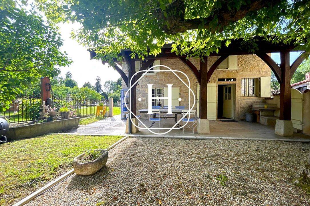 Maison 10 pièces 256 m² · à Meillonnas · 256 m² · 399 000 €