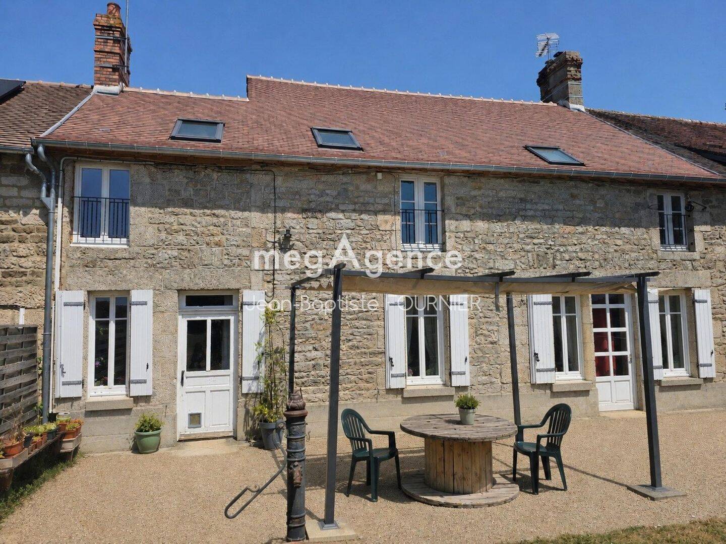 Maison 6 pièces 109 m² · à Lonrai · 109 m² · 158 000 €