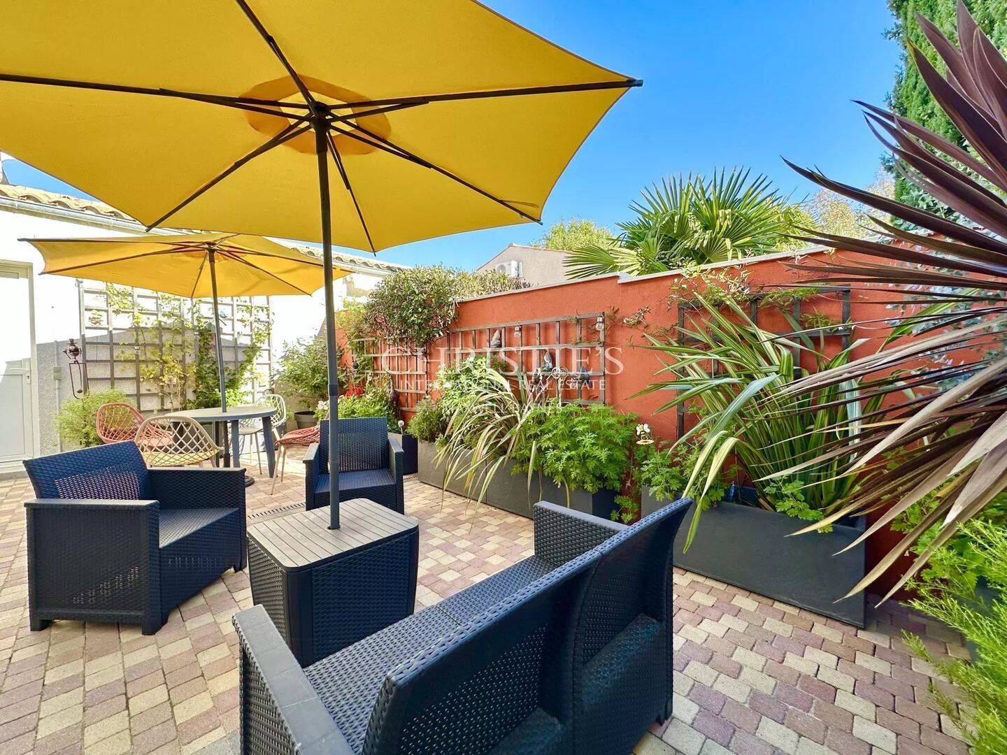 Maison 10 pièces 205 m² · à La Rochelle · 205 m² · 894 000 €