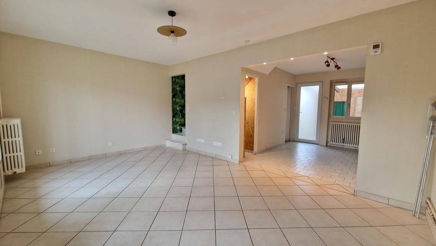 Maison 4 pièces 71 m² · à Fleury-les-Aubrais · 71,3 m² · 166 000 €