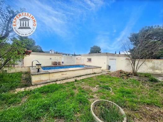 Maison de plain-pied à vendre 363 000 € 5 pièces 4 chambres 112,9 m² 620 m² de terrain Avenue de Marseille-Liourat Vitrolles 13127