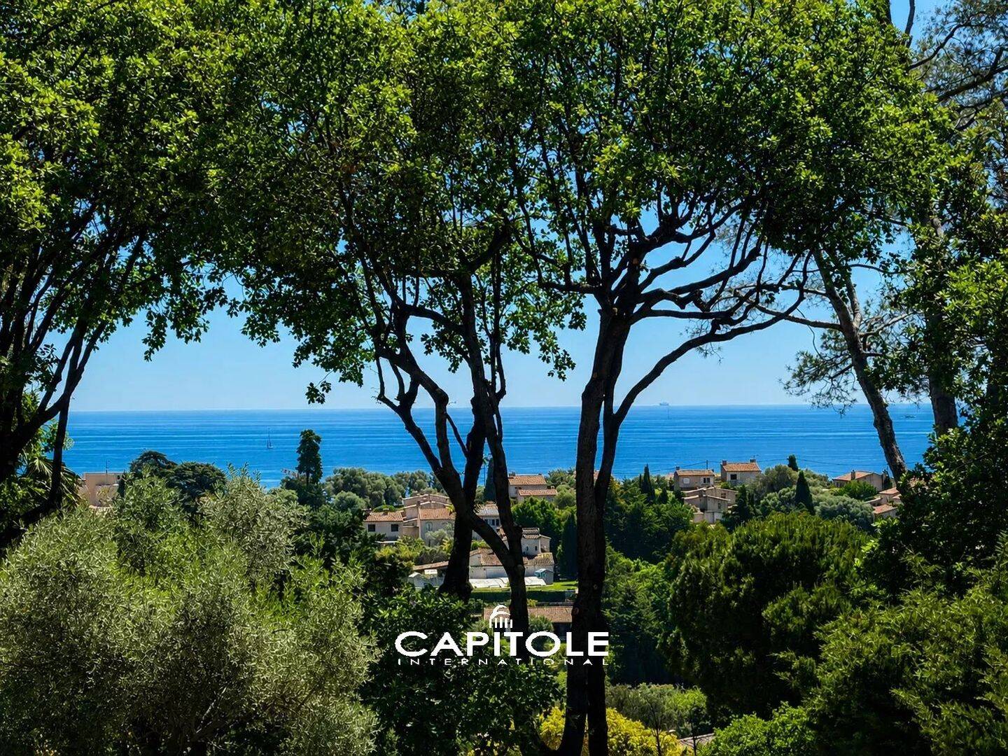Maison 6 pièces 125 m² · à Antibes · 124,7 m² · 850 000 €