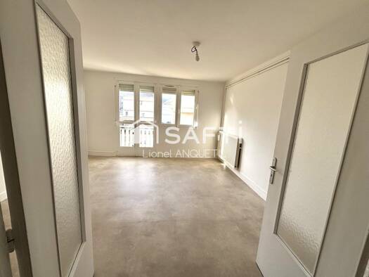 Appartement à vendre 137 800 € 2 pièces 1 chambre 58 m² Étage 1/3 Saint-Valery-en-Caux 76460