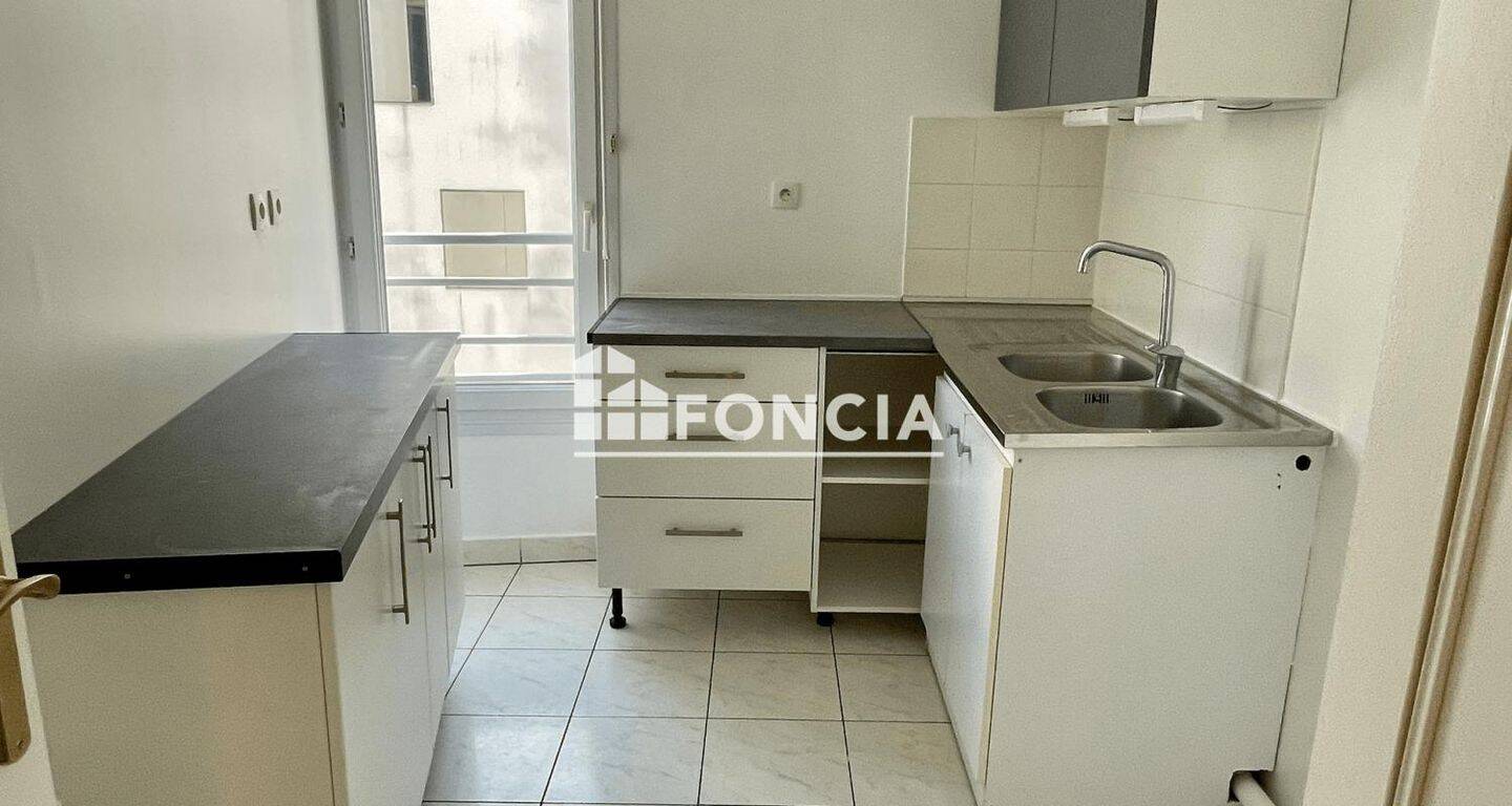 Appartement 2 pièces 47 m² · à Paris 15ème Arrondissement · 46,9 m² · 1 557 €