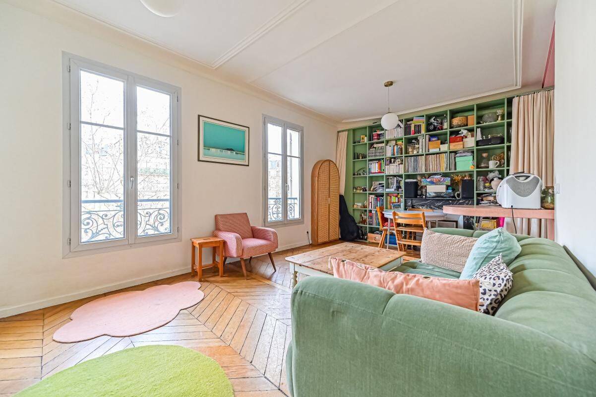 Appartement 3 pièces 55 m² · à Paris 10ème Arrondissement · 54,9 m² · 540 000 €