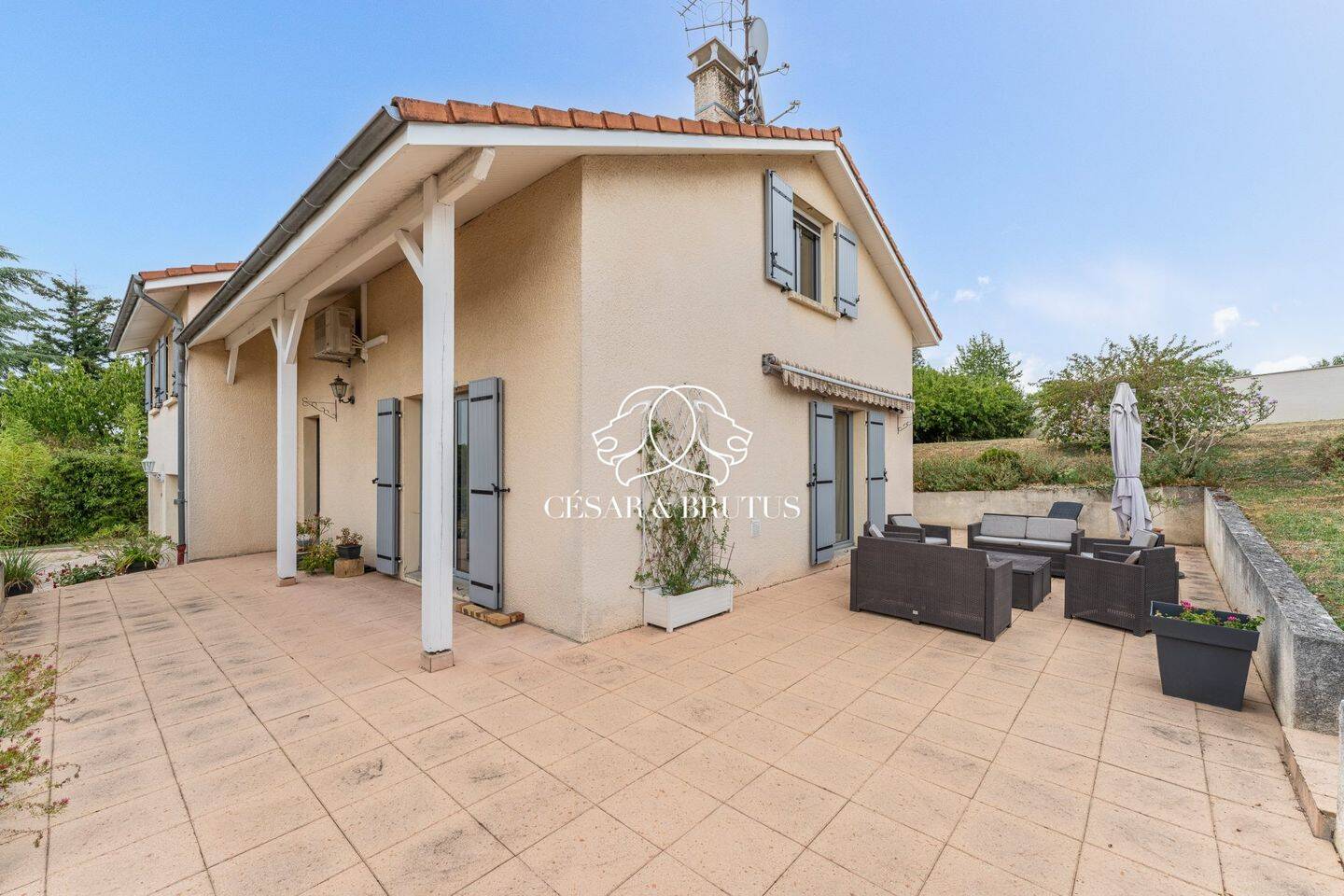 Maison 6 pièces 142 m² · à Lentilly · 141,6 m² · 539 000 €