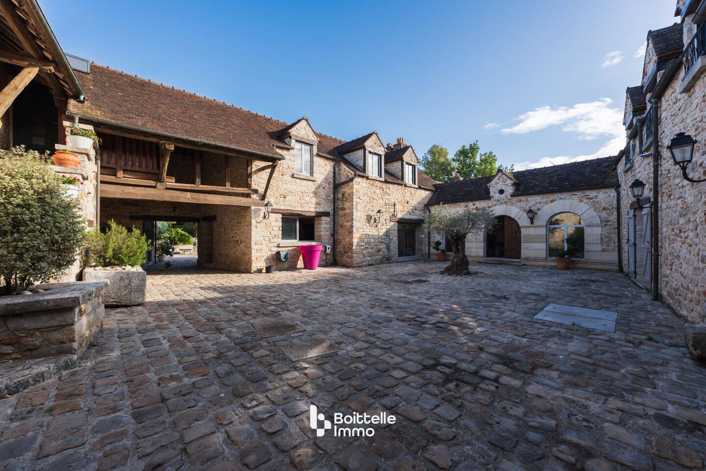 Maison 6 pièces 235 m² · à Moigny-sur-École · 235 m² · 1 275 000 €