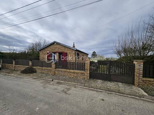 Maison de plain-pied à vendre 161 000 € 4 pièces 2 chambres 108 m² 1 328 m² de terrain Carnoy 80300