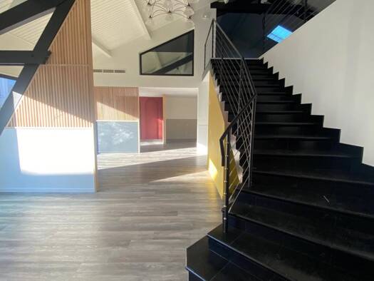 Local commercial à louer 2 700 € 280 m² de surface de vente Colbert-Gare-Colombiere Beaune 21200