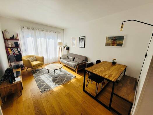 Appartement à vendre 349 000 € 3 pièces 2 chambres 54 m² Étage 3/4 Rigollot-Roublot-Carrières Fontenay-sous-Bois 94120