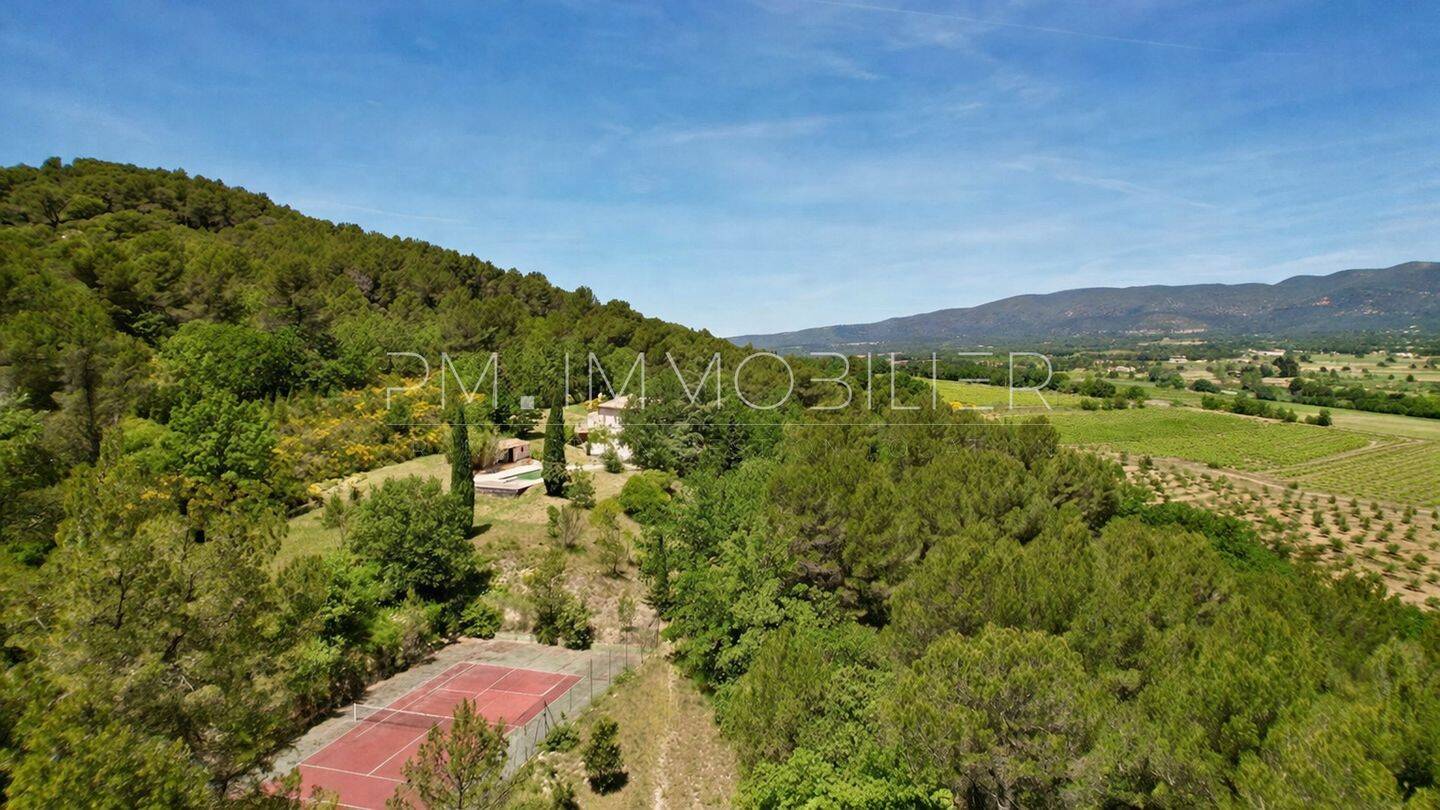 Maison 7 pièces 250 m² · à Ansouis · 250 m² · 1 750 000 €