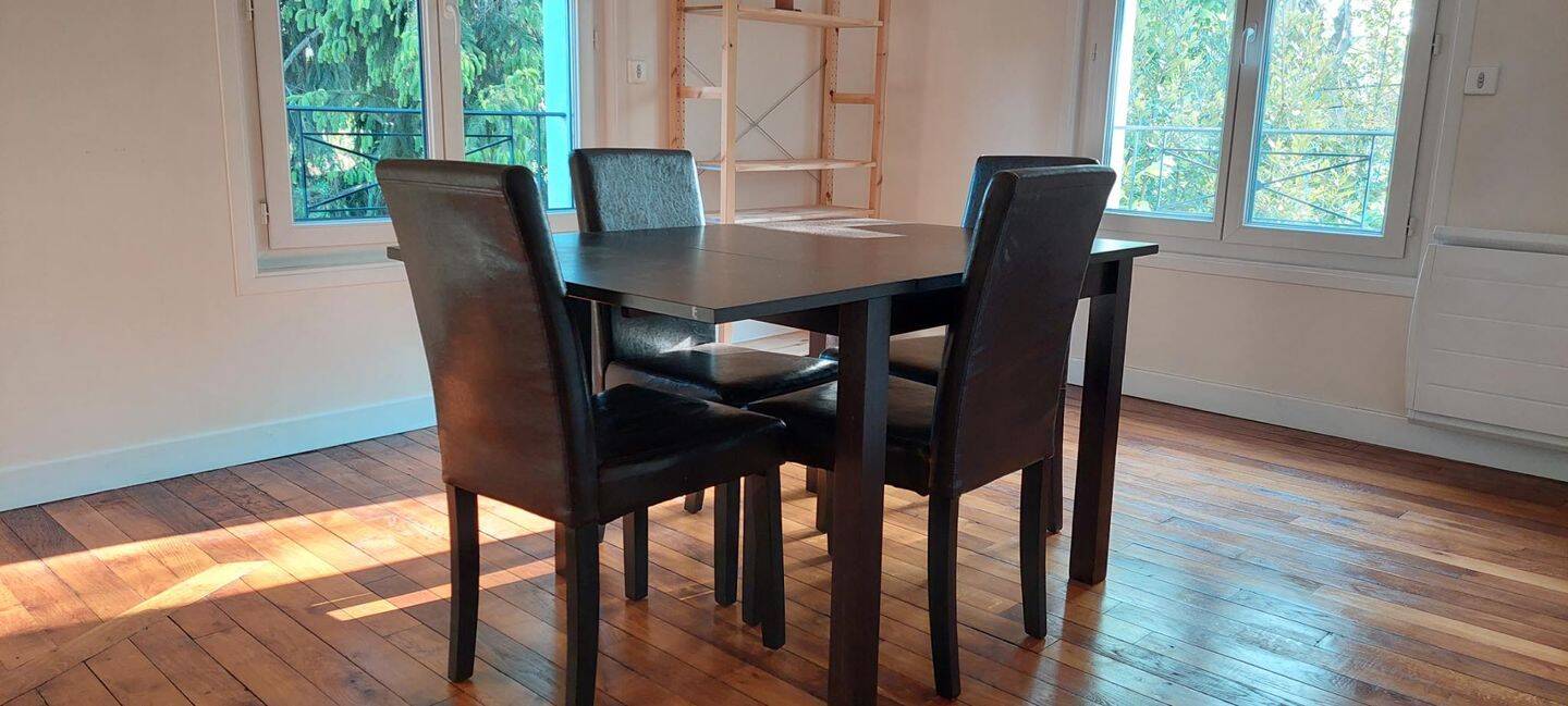 3 pièces 48 m² · à Sceaux · 47,9 m² · 1 220 €