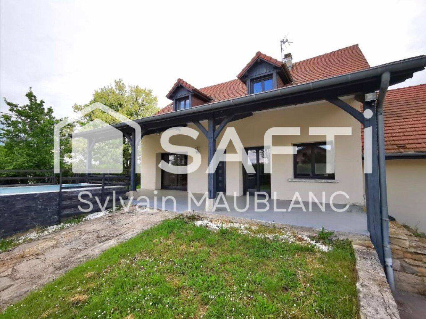 Maison 6 pièces 188 m² · à Courlaoux · 188 m² · 200 000 €