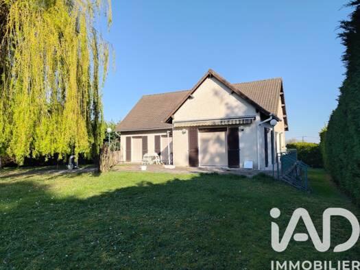 Maison de plain-pied à vendre 420 000 € 5 pièces 3 chambres 119 m² 2 500 m² de terrain Saulx-Marchais 78650