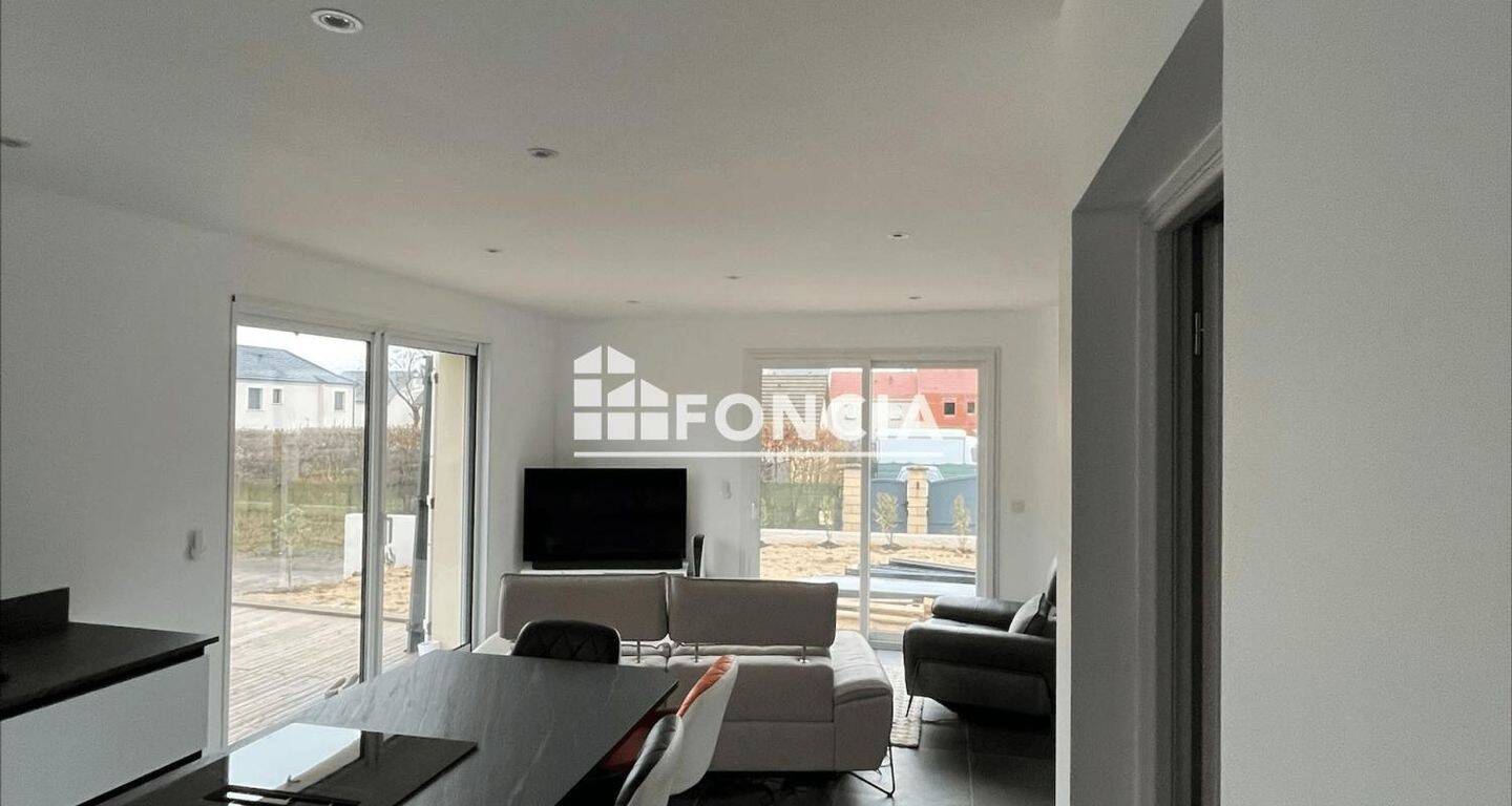 Maison 5 pièces 115 m² · à Saint-Germain-lès-Arpajon · 114,8 m² · 1 663 €/mois