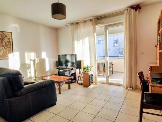 Appartement en viager occupé Bouquet 47 800 € 2 pièces 1 chambre 44,5 m² Étage 2/4 Chambéry 73000