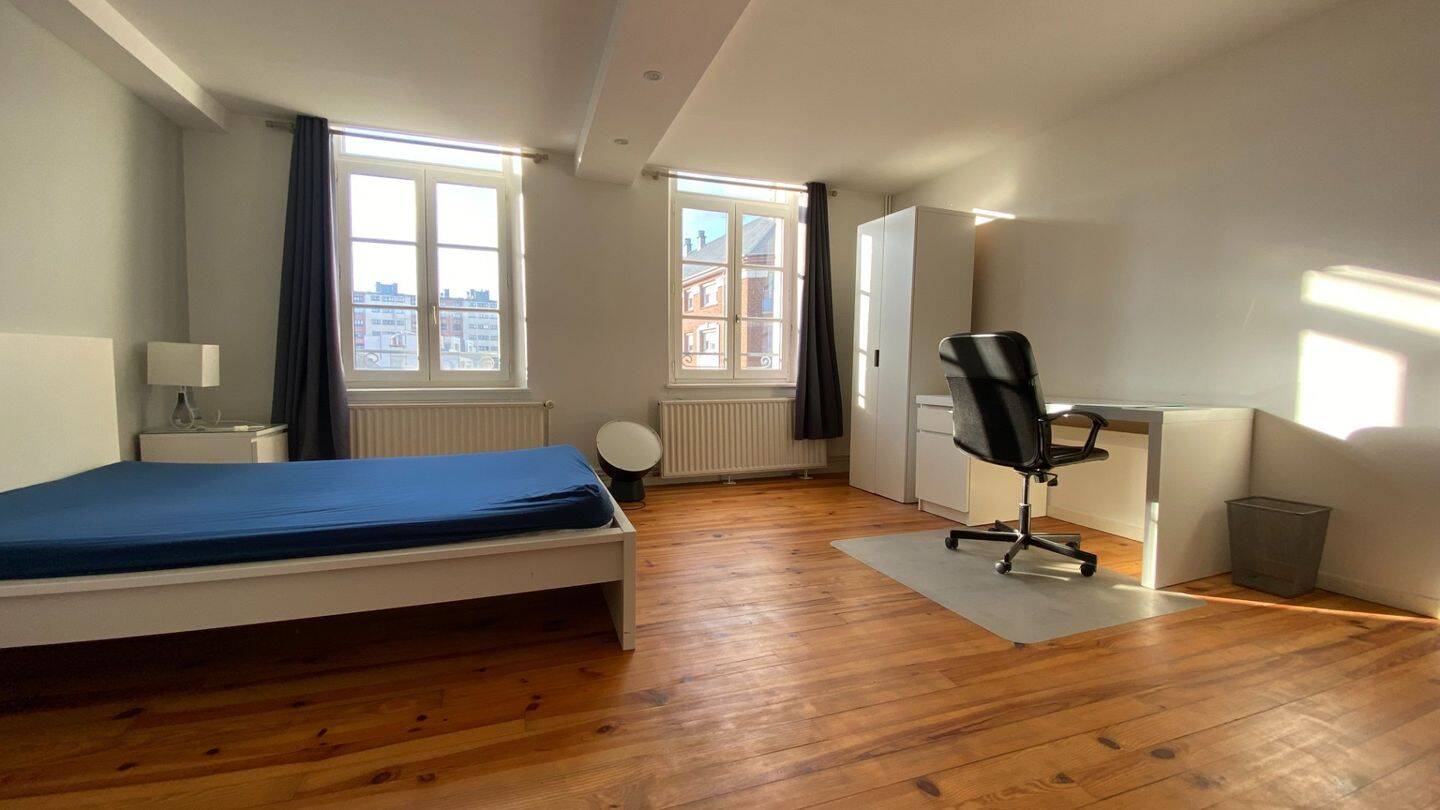 1 pièce 25 m² · à Amiens · 25,2 m² · 470 €