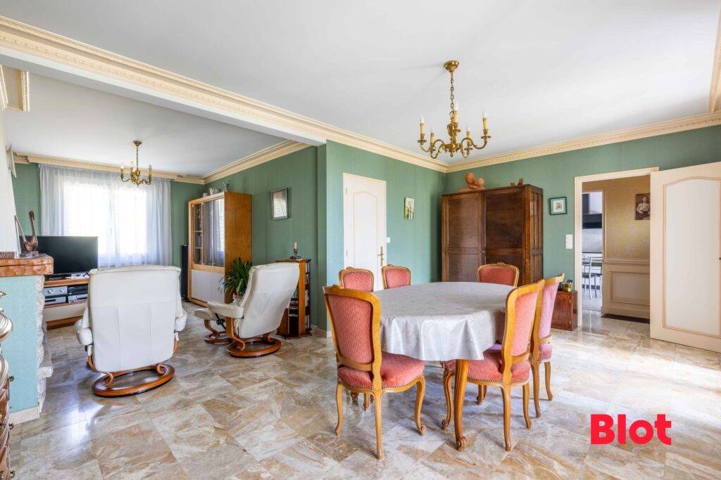 Maison 5 pièces 121 m² · à Châteaubourg · 120,9 m² · 294 000 €