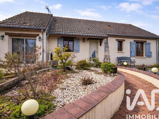 Maison de plain-pied à vendre 239 900 € 7 pièces 4 chambres 147 m² 1 320 m² de terrain Tremblay-les-Villages 28170