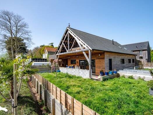 Maison de plain-pied à vendre 276 120 € 6 pièces 3 chambres 100 m² 788 m² de terrain Tréduder 22310