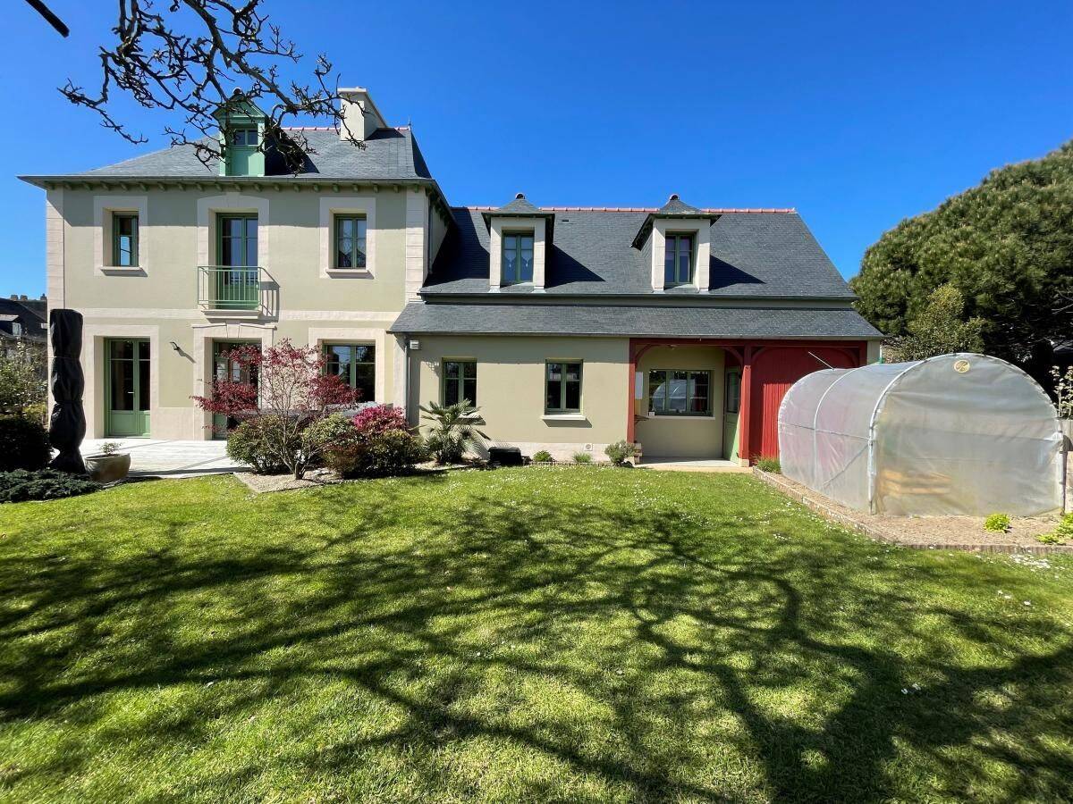 Maison 5 pièces 220 m² · à Cancale · 220 m² · 966 270 €