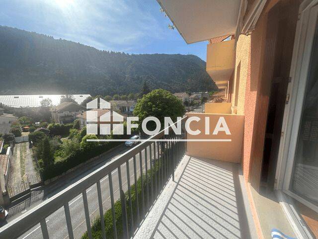 Appartement 3 pièces 73 m² · à Digne-les-Bains · 72,6 m² · 715 €