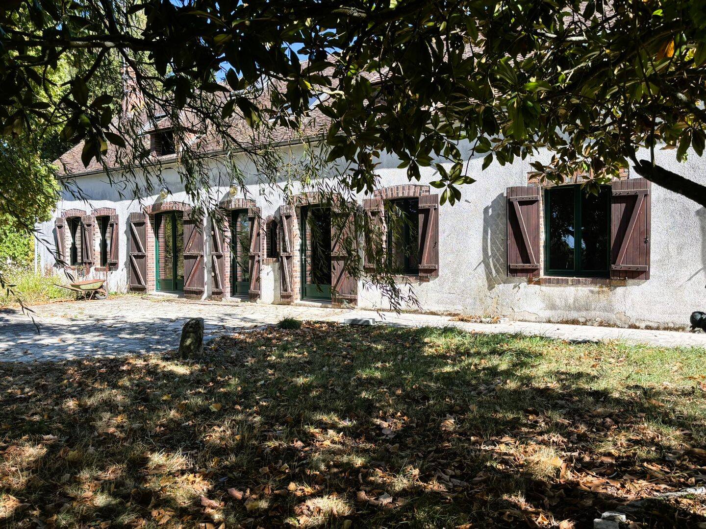 Maison 6 pièces 280 m² · à Courtenay · 280 m² · 230 000 €