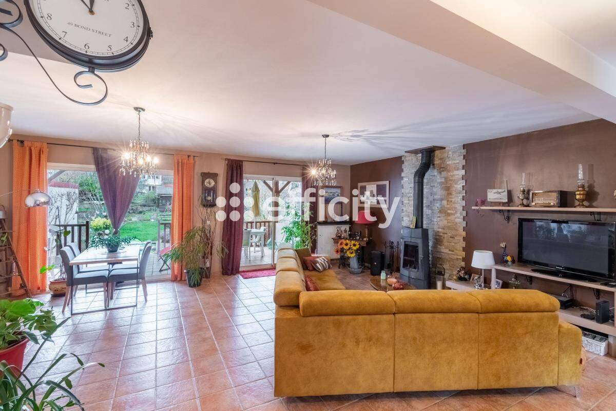 Maison 5 pièces 128 m² · à Villeneuve-le-Roi · 128,4 m² · 485 000 €